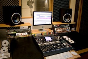 10 thiết bị trong hệ thống âm thanh phòng thu chuyên nghiệp